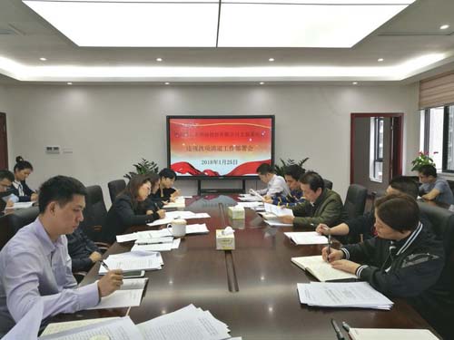 梁莹在公车被灌满JING液