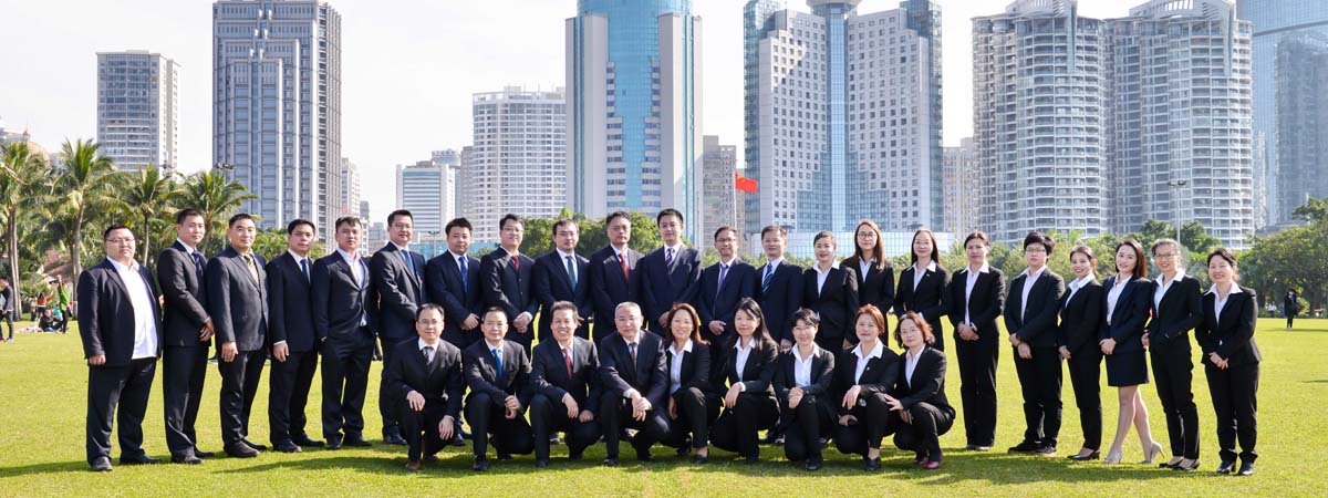 梁莹在公车被灌满JING液