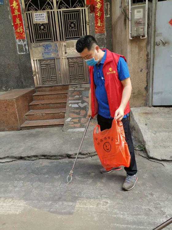 梁莹在公车被灌满JING液