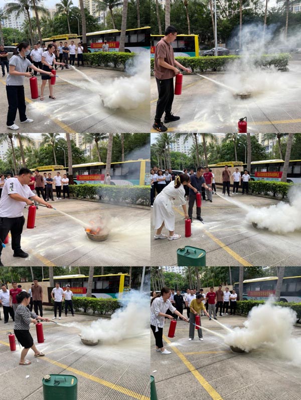 梁莹在公车被灌满JING液