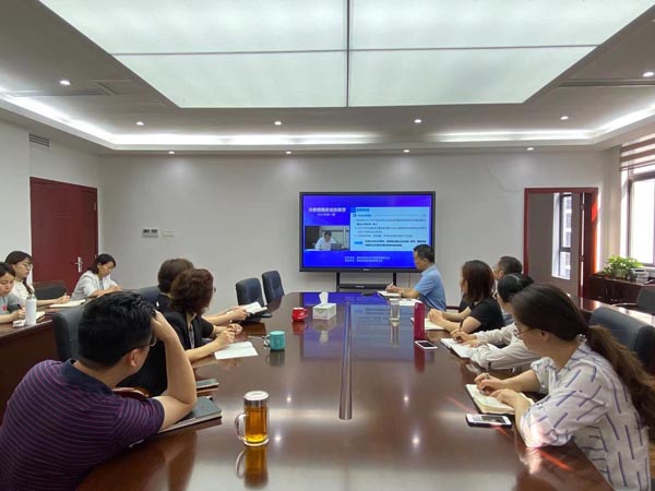 梁莹在公车被灌满JING液