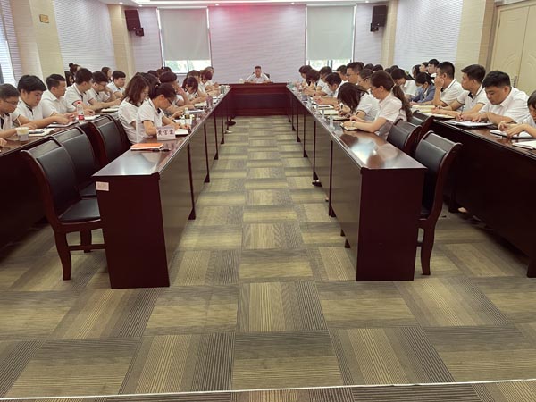 梁莹在公车被灌满JING液