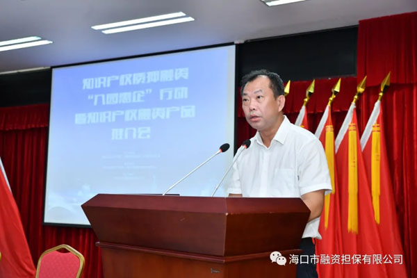 梁莹在公车被灌满JING液