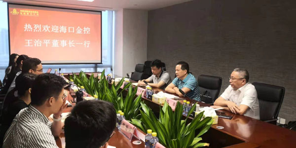 梁莹在公车被灌满JING液