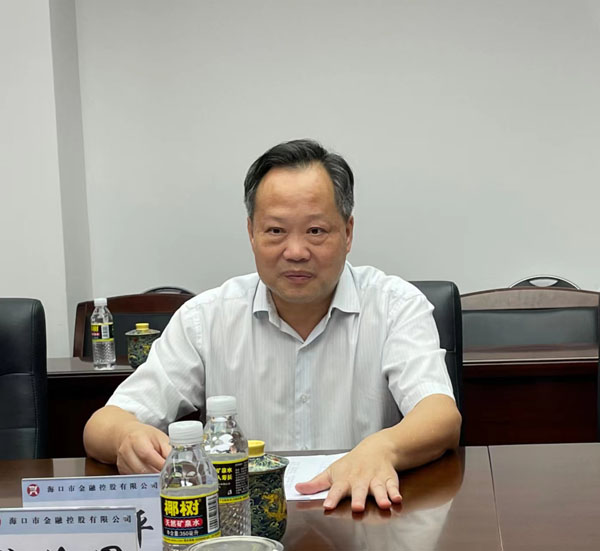 梁莹在公车被灌满JING液