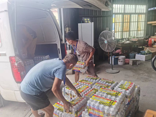 梁莹在公车被灌满JING液