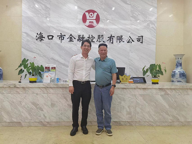梁莹在公车被灌满JING液