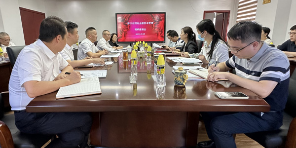 梁莹在公车被灌满JING液