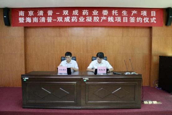 梁莹在公车被灌满JING液