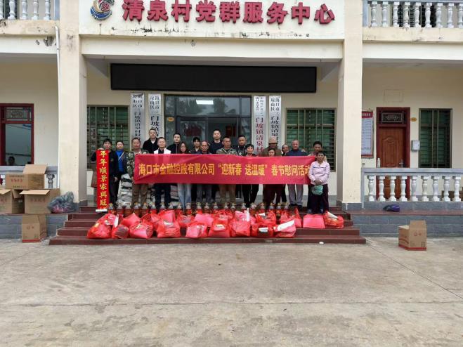 梁莹在公车被灌满JING液