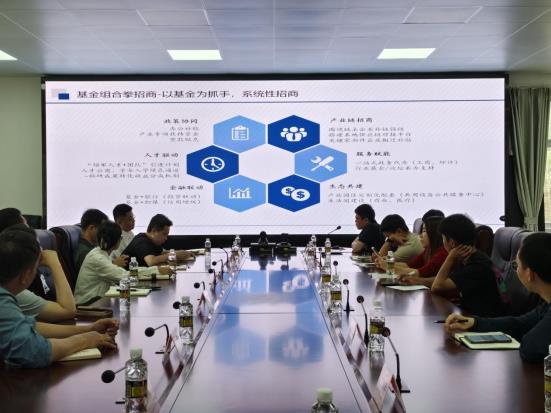 梁莹在公车被灌满JING液