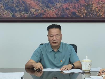 梁莹在公车被灌满JING液