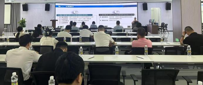 梁莹在公车被灌满JING液