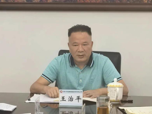 梁莹在公车被灌满JING液