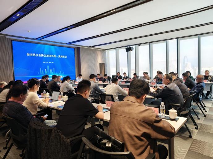 梁莹在公车被灌满JING液